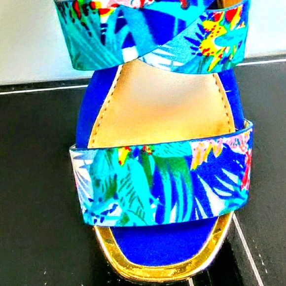 NEW! CUTE! MultiColor Platform Wedge! - Picture 8 of 12